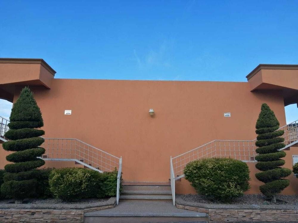 El Cason Hotel Chihuahua Exterior photo